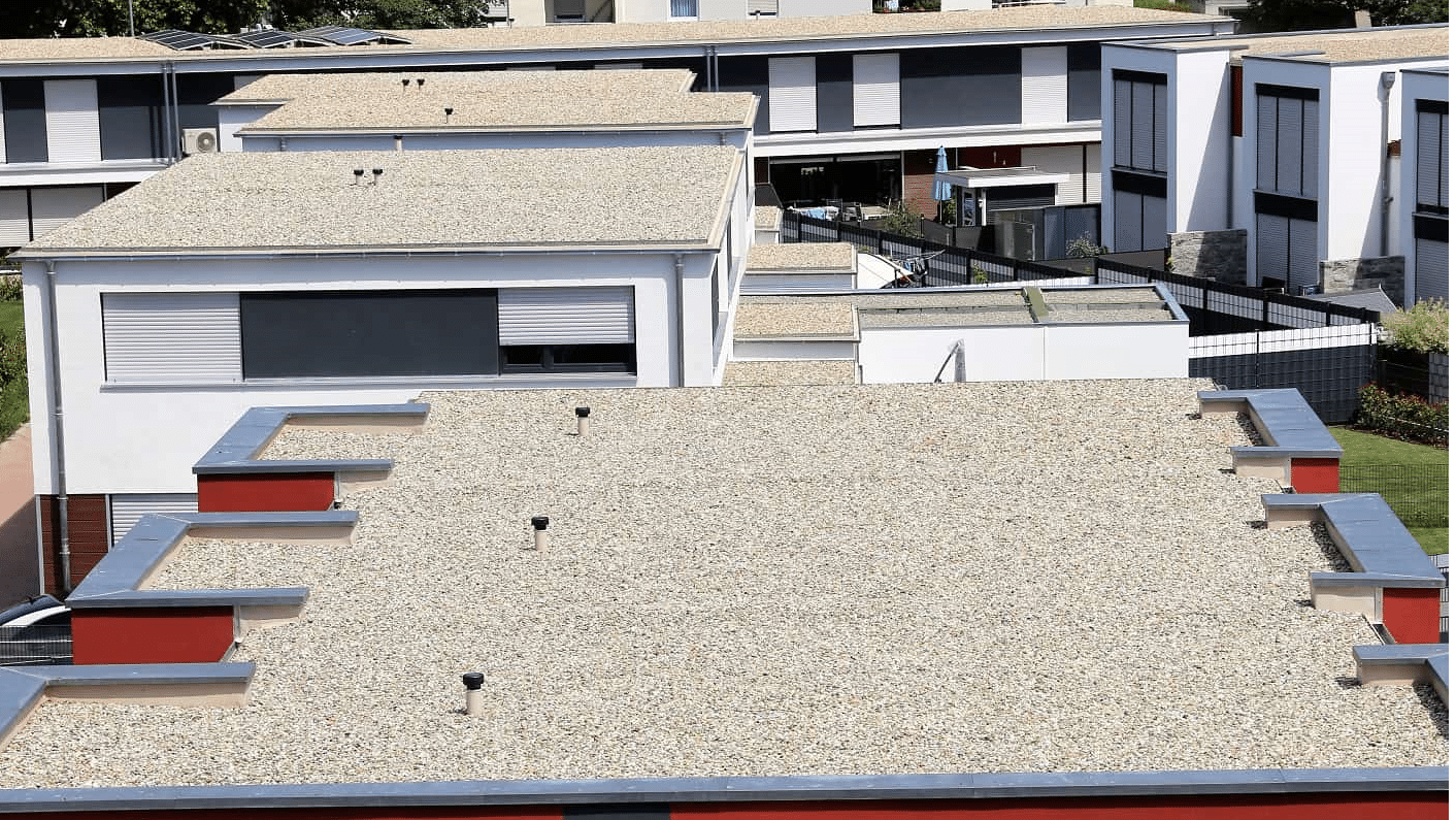 Commercial flat roofing