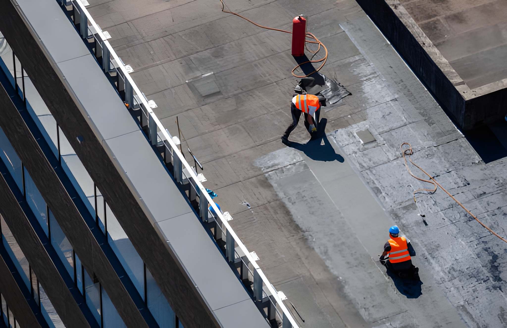 the final sealing of the roof.