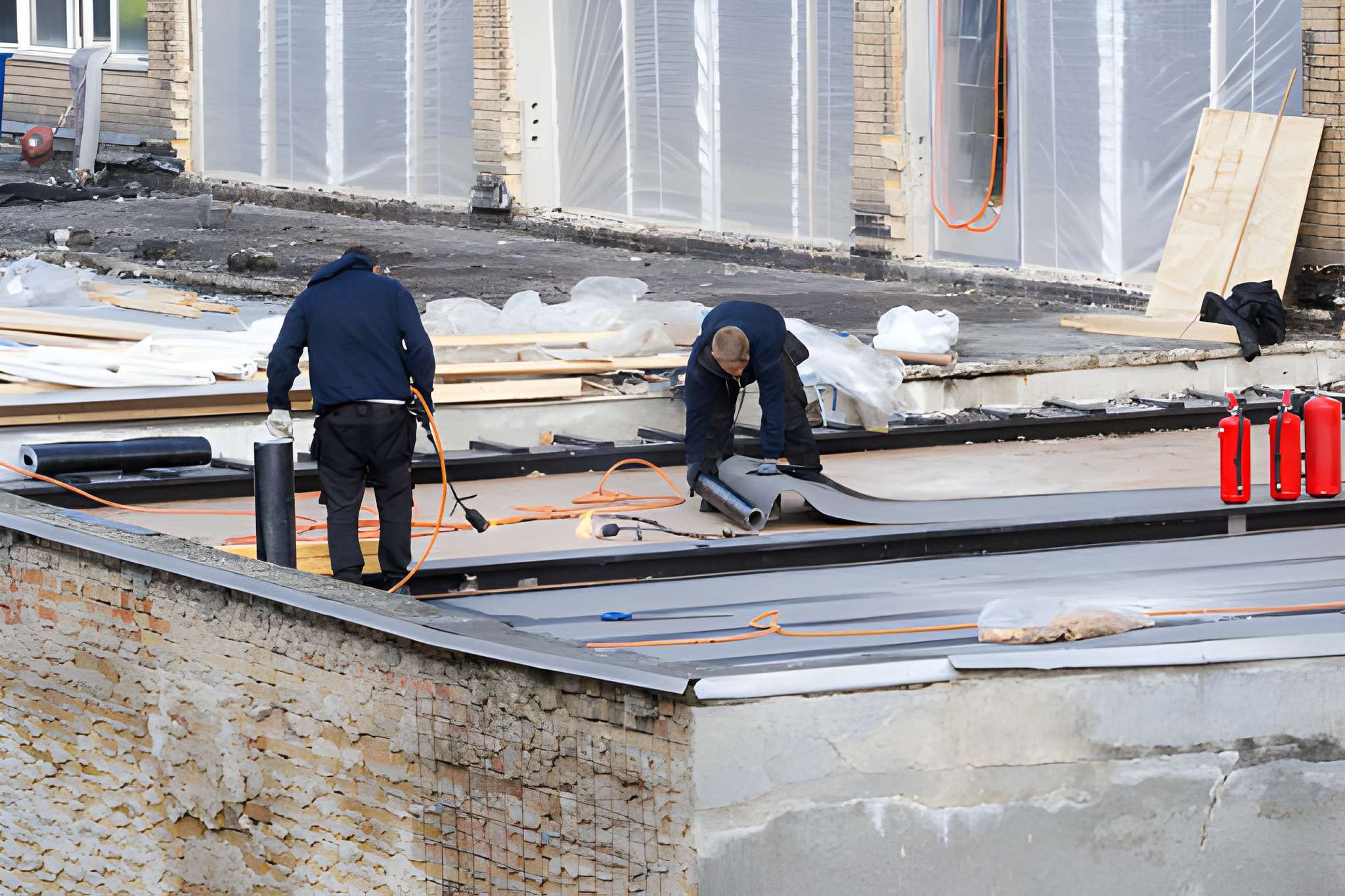 Commercial roof maintenance services to protect your building,